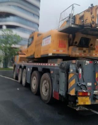 2019 XCMG Used Crane, The XCA220, Has A 73-Meter Boom, A 44-Meter Jib, And A 74-Ton Counterweight. It Has Been Operating For 2540 Hours And Is In Excellent Working Condition.