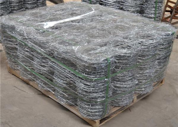 Barbed wire farm fencing  Security Fence hot dipped galvanized