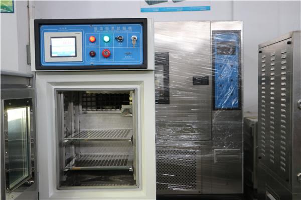 Small Volume Temperature Humidity Test Chamber Stainless Steel Shelves 20%-98%RH Humidity Range