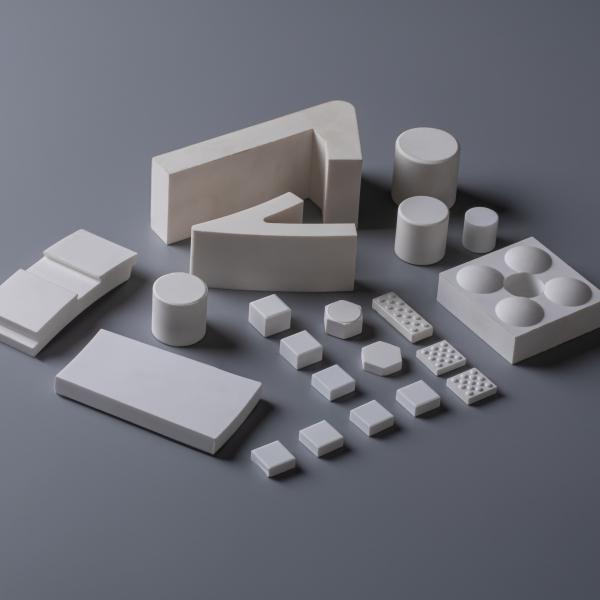 92% Alumina Content Ceramic Wear Liners Hardness 82 HRV For Long Lasting Wear Protection