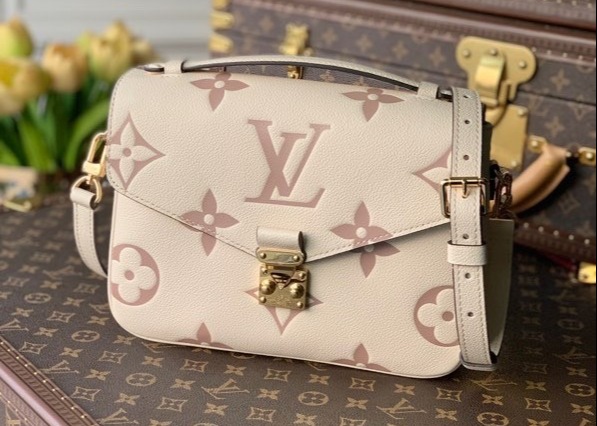 Spring Empreinte Leather 25cm Luxury Cross Body Bag With Lock