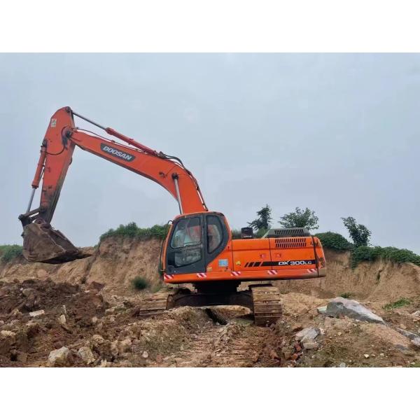 From China's second-hand Doosan excavator DX300LC 30 ton large mining excavator