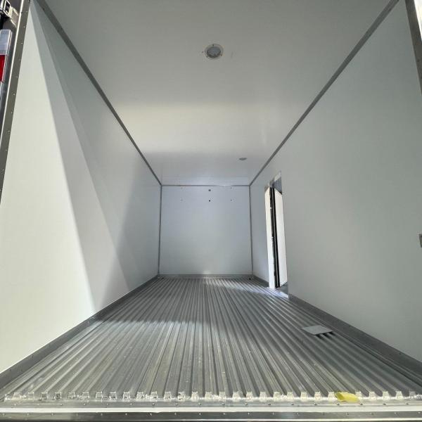                    18FT Refrigeration Truck Box Body with FRP Sandwich Wall and Aluminum Duct Floor for Isuzu Truck Chassis             