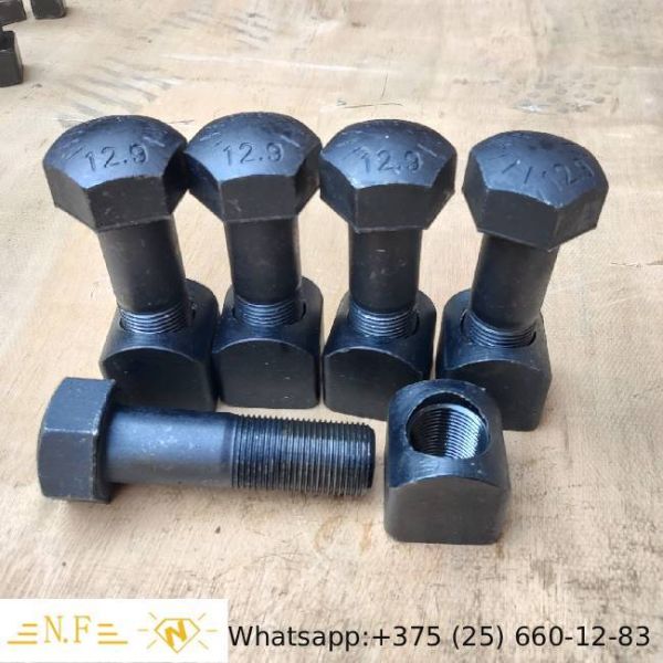 M20*56  Excavator Track Link Roller Bolt / Segment Bolts And Nuts Chassis Spare Parts