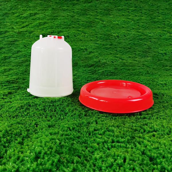 Long lasting Cylindrical Plastic Water Feeder Drinking Troughs 1L - 14L Constant Water Supply