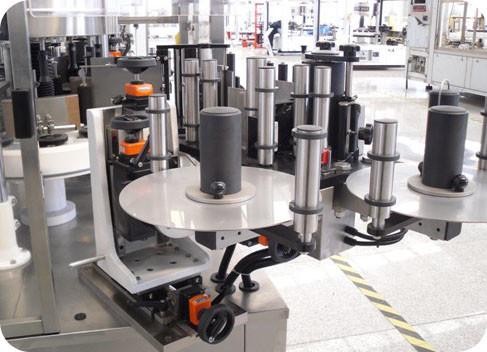 Automatic Self Adhesive Bottle Labeling Machine For Glass Plastic Round Bottles
