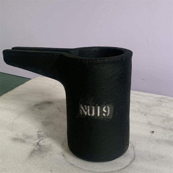 48% Graphite Chemical Stability and High Capacity SiC Carbide Graphite with Pouring Nozzle for Precise Metal Pouring