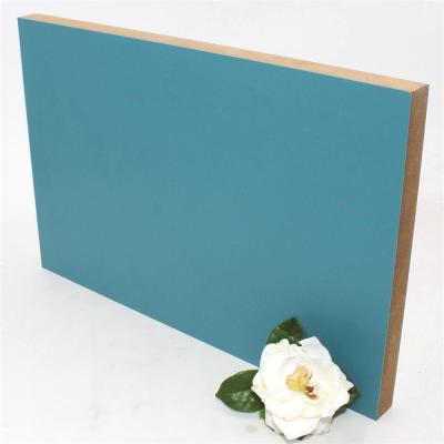 o ANIMAL DE ESTIMAÇÃO do resíduo metálico do azul de oceano de 0.4mm laminou os painéis 730kgs/Cbm do MDF