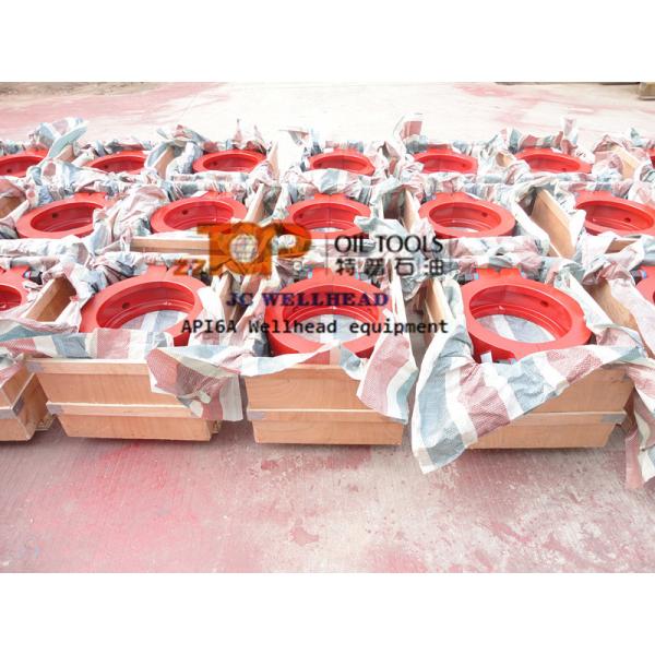 API 16A Wellhead Hub Clamp AISI 4130 PLS 3 For Connection