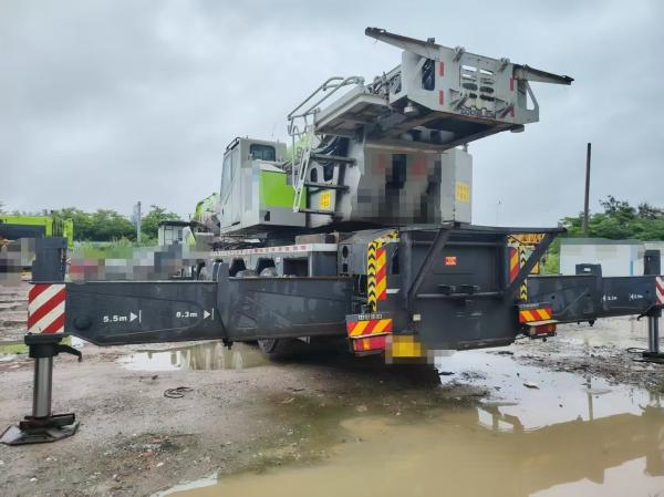 2021 Zoomlion ZAT2000E753 200T Grue tout terrain utilisée