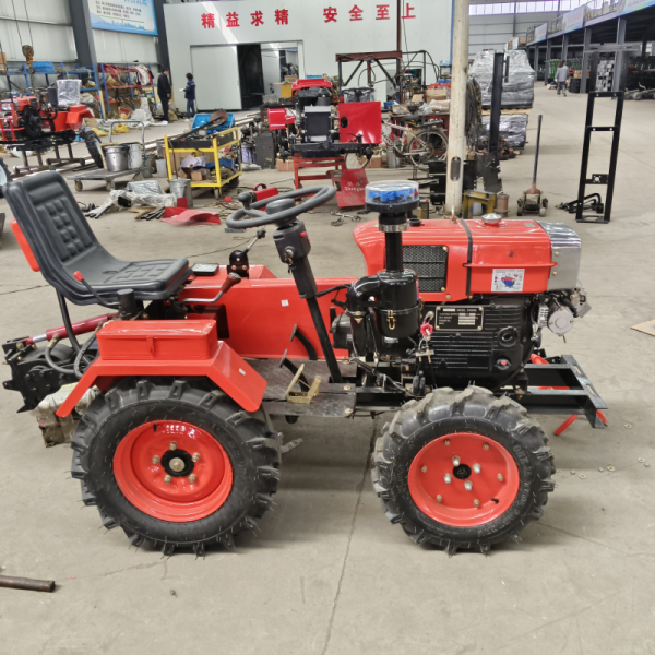 Tractor agrícola de cuatro ruedas de 18 CV para huertos y parcelas estrechas con huertos, invernaderos y trabajos en parcelas estrechas