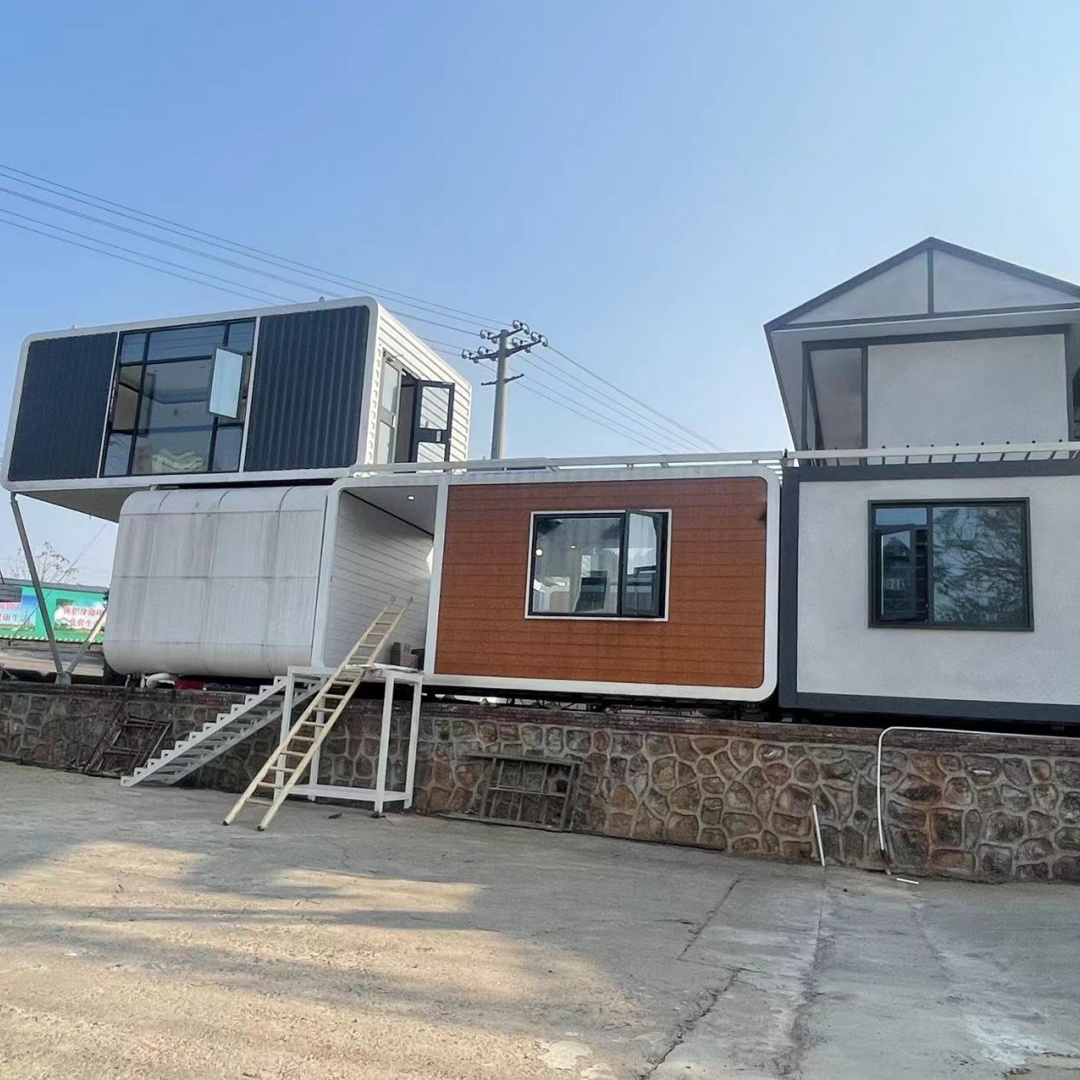 Prefab House Pod Capsule Hotel Room Steel Structure Bedroom Apple Pod Design for Villas Sleepovers Made Sandwich Panel Material