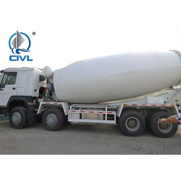 New 371HP 18 / 20cbm 8x4 Sinotruk Howo Concrete Mixer Trucks With EURO2 Standard Diesel Truck