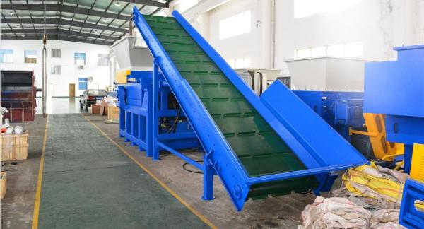 XRM 1000 Plastic Films Shredder,PP PE HDPE Films Shredder,55KW Motor,Shredding Chamber size 1000*1000 mm