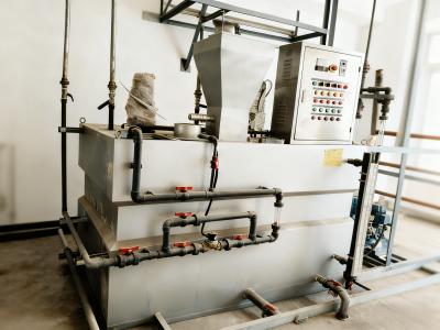 Sistema automático de disolución y dosificación de productos químicos ISO14001 Alta precisión