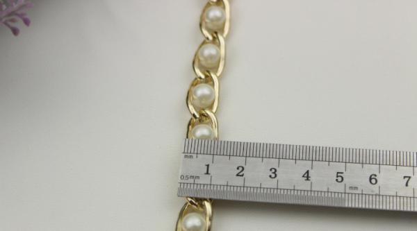 Elegant customized handbag white pearl decorative light gold 11 mm women bag chain