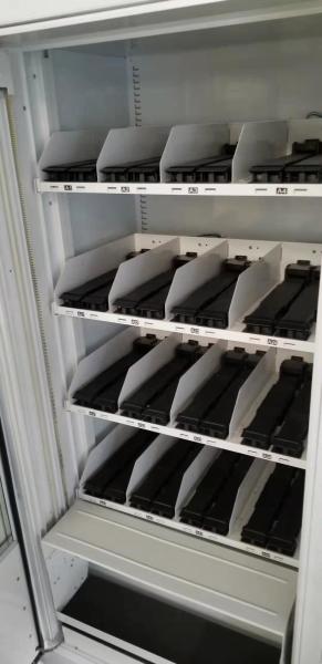 Snack Food Drinks  Vending Machine Cooling System 3-20℃ Adjustable big screen beverage vending machine