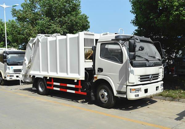 Dongfeng chassis Overseas third-party support available After-sales Service Provided hydrulic hooklift garbage truck