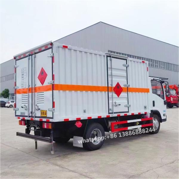 I Suzu Blasting Equipment Transport Truck    Explosive Materials Transporter    Hazardous Delivery Truck