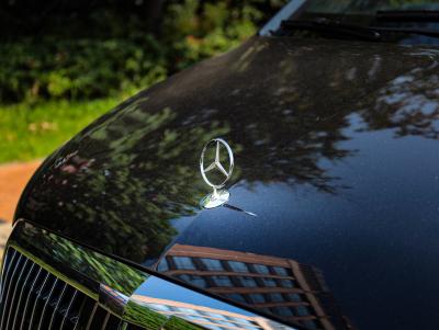 Luxury High Speed China Cheap Mercedes Benz Business Car Vito MPV 2.0L Gasoline Petrol Fuel Car