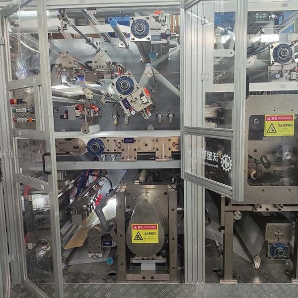 2025 New Easy Operation Adult Diaper Making Machine Full Servo 400 KW with CE