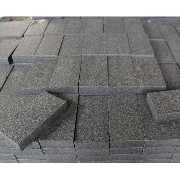 100% Natural Granite Stone Tiles Anti Corrosion 1mm Thickness Tolerance