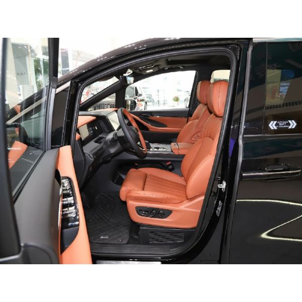 Trumpchi M8 Mini AWD SUV 5-Door 7-Seats Parallel Hybrid Left Drive New Energy Vehicle Electric Car Chinese Production Hot Sale