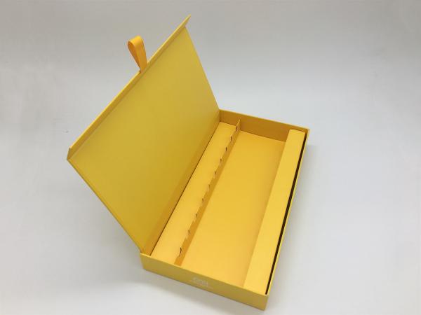 Yellow Luxury Cosmetic Box Packaging For Hand Cream Full Printing 322x175x43mm