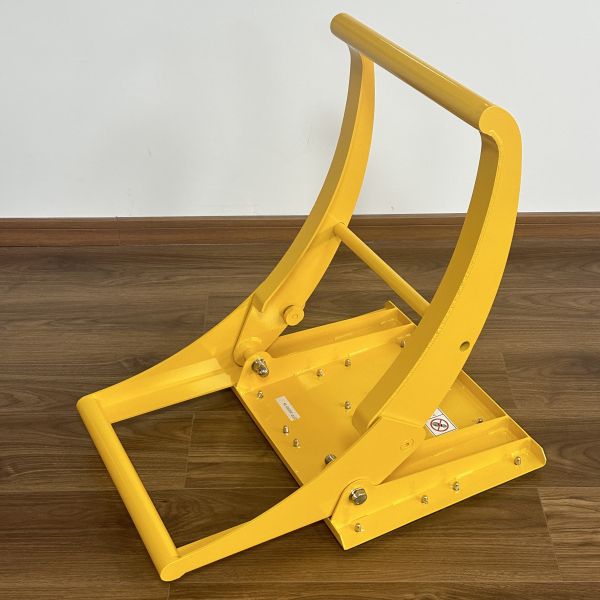 Portable Vehicle Barricades HiTOMARUKUN 13.4kg Durable Lightweight Easy Setup for Traffic Control Security