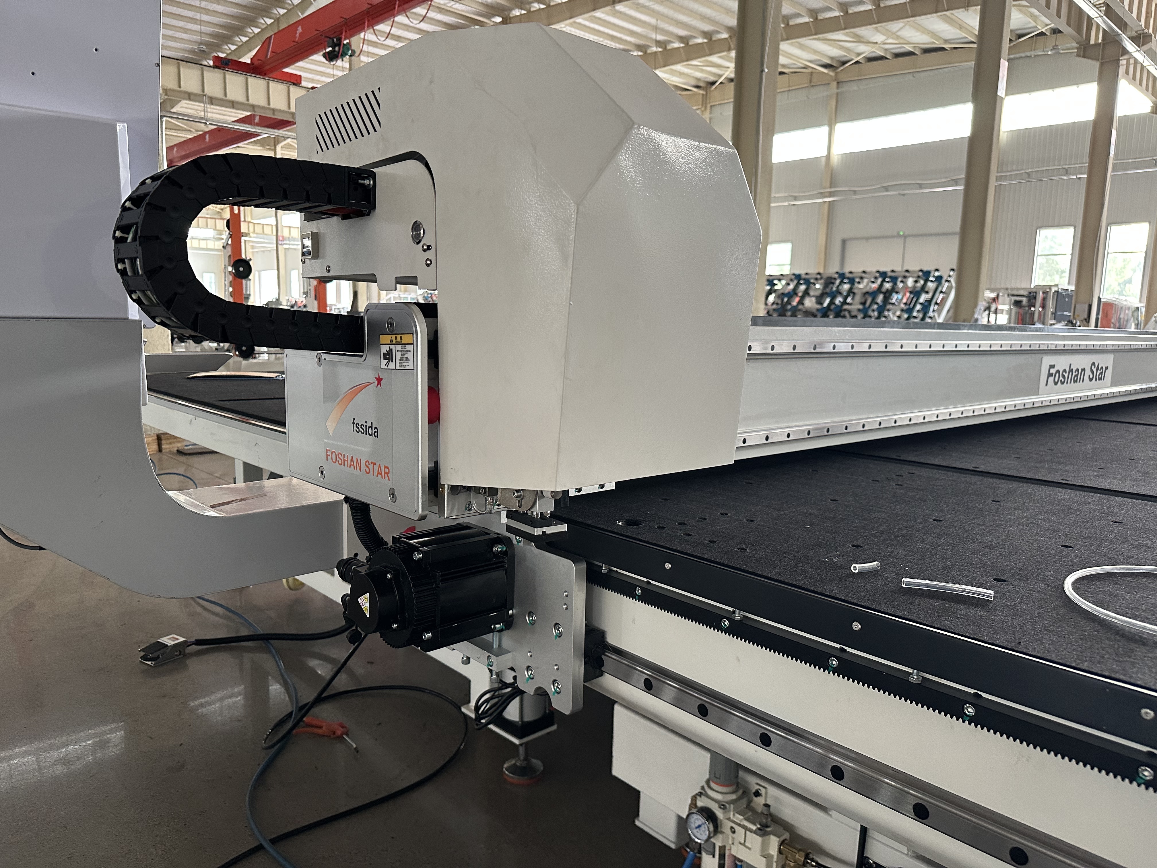 0-30m/min Industrial Glass Cutting Machine 6100*3300mm Automatic Labeling