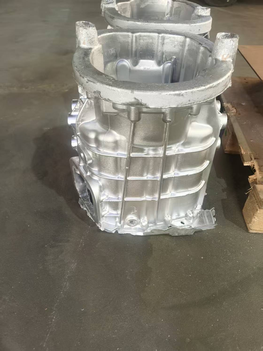 High Precision Lightweight Aluminum Alloy Shell Casting for Industrial Enclosure Parts with Corrosion Resistance