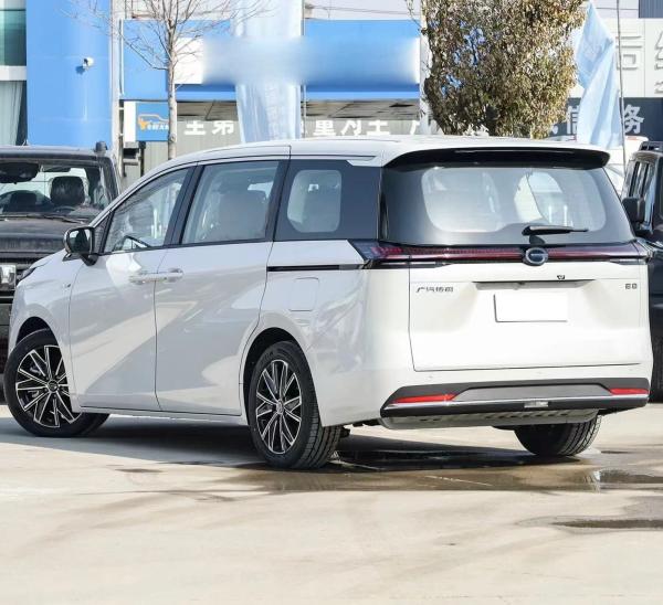 GAC Trumpchi E8 Energy 2024 Model 2.0L 150km PRO Hybrid 2.0L Engine 140HP Electric Motor 182HP Fast Charging Time h 0.5