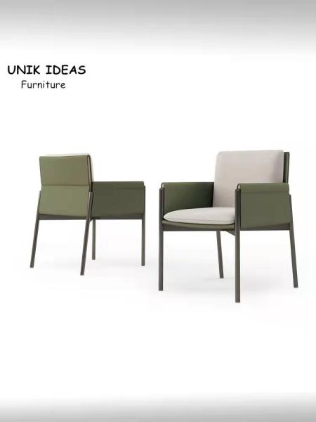 Cadeira lateral de jantar de couro minimalista do quadro do metal da cadeira da sela preta de Brown moderna