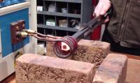 Máquina de aquecimento uniformemente aquecida elétrica do endurecimento de indução para o ferro de aço Rod Forging