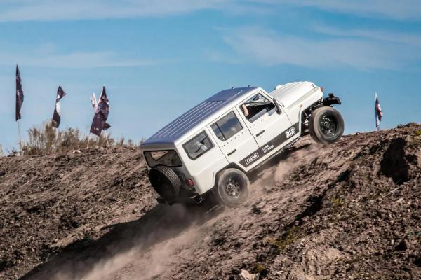 BAIC BJ 212 小型SUV 2.4T 最大211馬力 L 4 ガソリンカー 6ギアボックス マックススピード 150KM/H 汽油車 4WD マニュアルカー