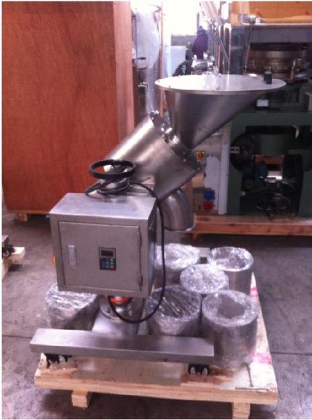 100kg/H Dry Wet Type Granule Making Machine For Pharmaceutical Industry