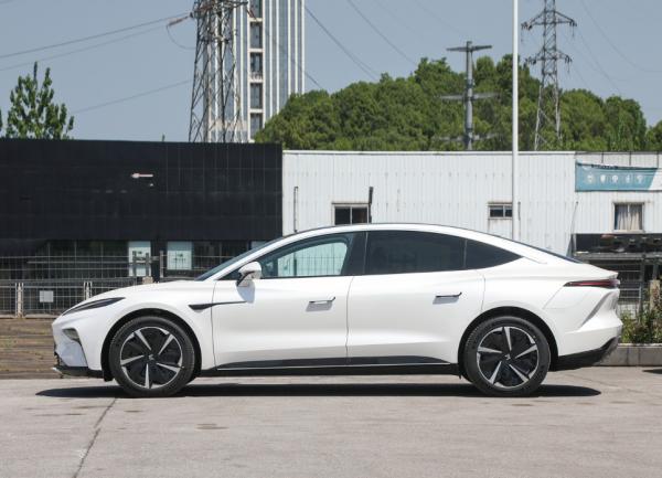 5 Door 5 Seat 500Km Rising Auto F7 Left Drive Sedan Hybrid Electric Vehicle