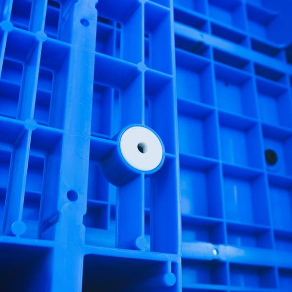 HDPE четырехсторонняя пластиковая подставка для эффективной обработки продуктов питания и напитков