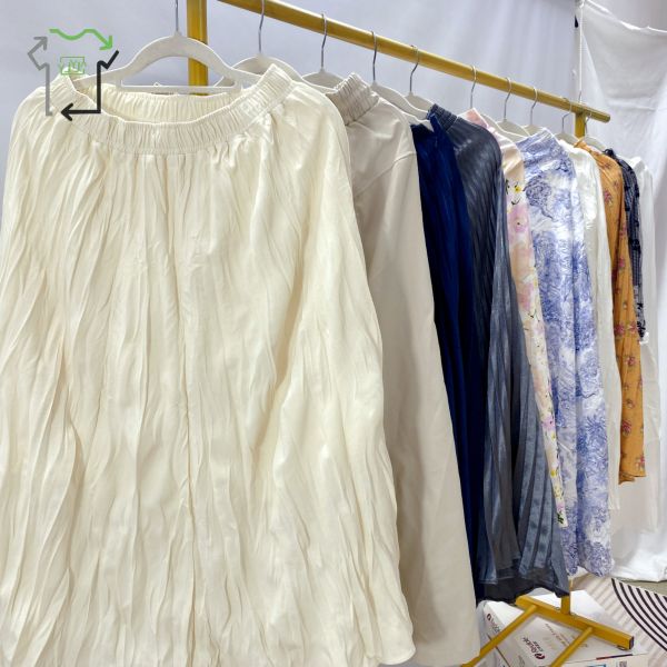 Elegance Used Skirts Ladies' Satin Polynesian Dress Preloved Winter Clothing Sale Bale