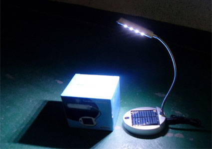 Solar 4 LED desk lamp