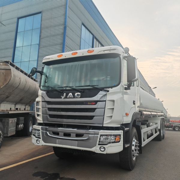 JAC Stainless steel Fresh Milk Edible Oil Transport Tank Water Tanker Delivery Truck