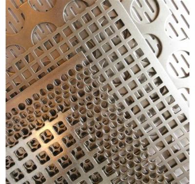 AISI ASTM GB Decorative Metal Grate Sheet 2mm - 50mm Steel Mesh Walkway Panels