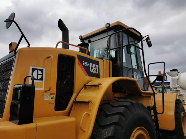 Caterpillar 966H Cat 966h Chargeur à roues Poids 12,22 t Capacité de levage 126,7 kN