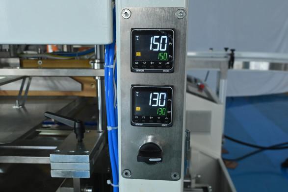 Hot Sale Restaurant Table Napkin Paper Low Cost Tissue Paper Packing Machine