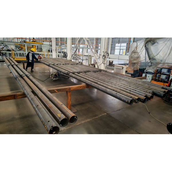   POTEAUX EN ACIER TUBULAIRE DE 11 MÈTRES  POTEAUX EN ACIER POUR ESCALIER IRAKIEN À TENSION