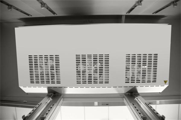 refrigerador de alta qualidade R134a da farmácia do grau de 1500L 2 a 8 com as três portas de vidro