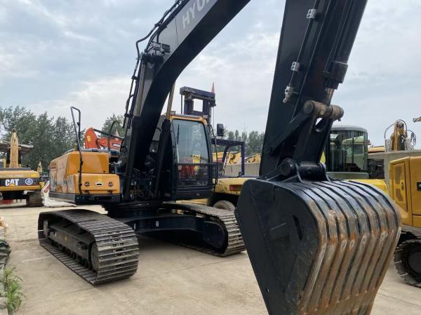 Excavateur Hyundai 220LC-9S de 2023 utilisé 22 tonnes avec un seau de 1,05m3