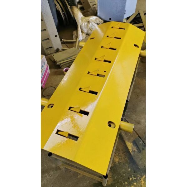 Manual One-Way Road Blocker Spike Tyre Killer with 3mm Thickness Cast Steel and 10cm Spike Height