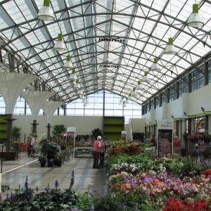 Стеклянная теплица с высокой светопередачей