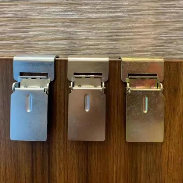 Нержавеющая сталь Металлический коврик с застежкой для штамповки части коврик вешалки ковер висячий клип